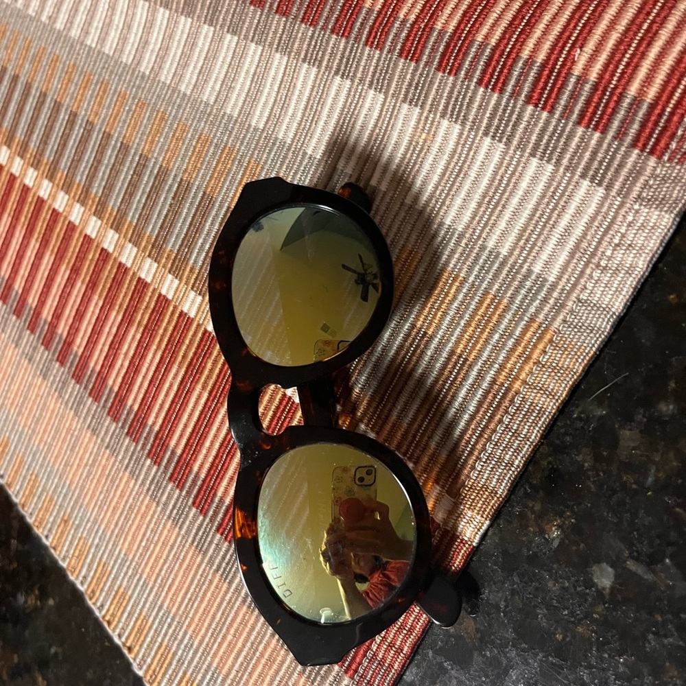 Diff Sunglasses - image 4